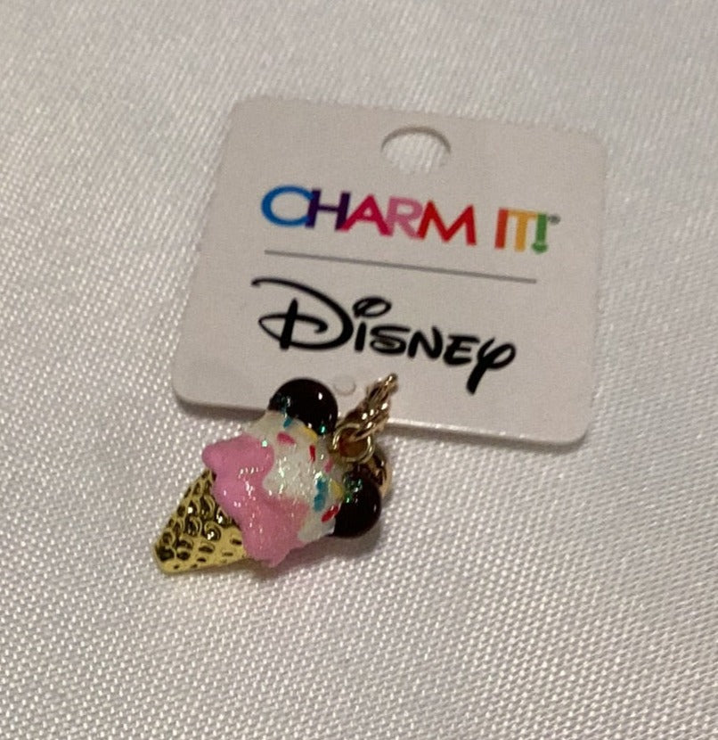 CHARM IT! Mickey and Minnie Mouse